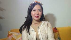 Ucie-Sucita-Menghadapi-Kritik-saat-Beraksi-Sosial-di-Sumedang