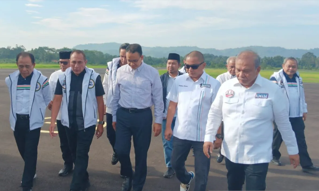 Calon presiden nomor urut 1 Anies Baswedan tiba di Kota Sibolga, Sumatera Utara, Jumat (12/1/2024). (Dok. Timnas AMIN)
