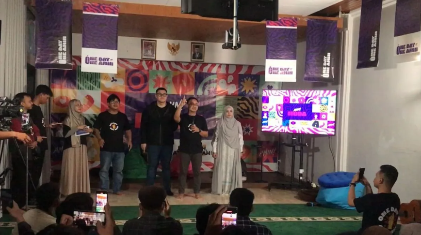 Peresmian gerakan "One Day One AMIN" oleh relawan AMIN muda di Jakarta, Rabu (17/1/2024). ANTARA/Devi Nindy