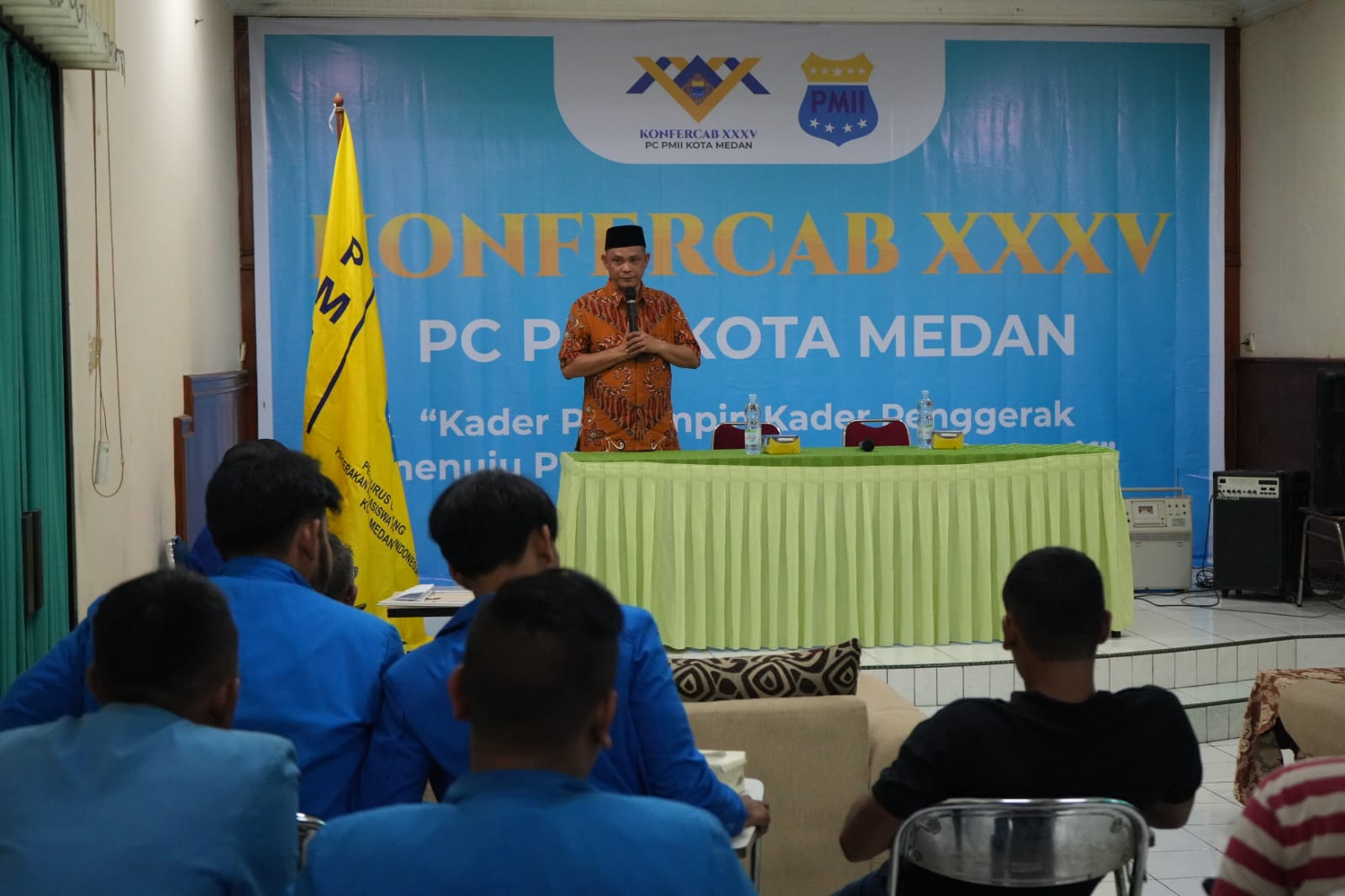 Walikota Medan Bobby Nasution diwakili Kesbangpol Andy Mario Siregar pada acara konfercab PMII Kota Medan. BP/erwan