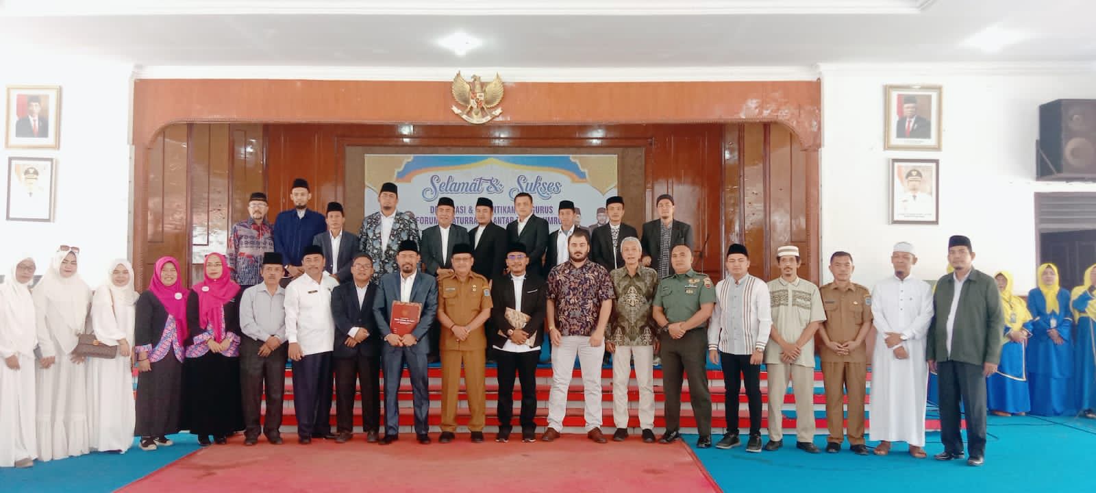 Asisten Administrasi Umum Drs. Meydi Yusri menghadiri pelantikan travel umroh Kota Binjai.
