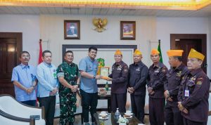 Walikota Medan Bobby Nasution saat menerima kunjungan pengurus LVRI di Balai Kota Medan BP/erwan