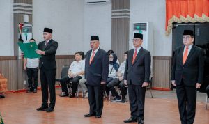 Empat pejabat Tinggi Pratama dilantik Wali Kota Medan. BP/erwan