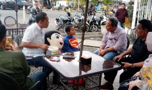 Tim pembinaan dan penanganan Pemko Padangsidimpuan saat melakukan razia pengemis berkedok Badut Anak di Kota Padangsidimpuan, Sabtu (27/1-24). Foto : BP/Ist