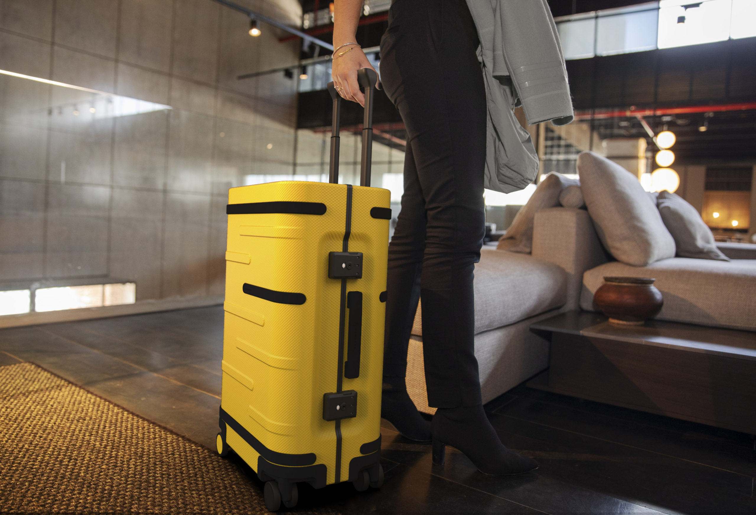Kemenhub Menyesuaikan Aturan Internasional untuk Smart Luggage