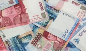Penutupan Rupiah Menurun di Tengah Menantikan Rilis FDI