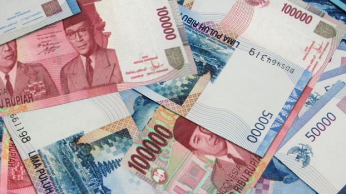 Penutupan Rupiah Menurun di Tengah Menantikan Rilis FDI