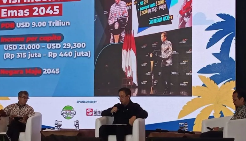 Anggota Dewan Pakar Tim Kampanye Nasional Prabowo Subianto-Gibran Rakabuming Raka, Panji Irawan (tengah) saat sesi diskusi "Urun Rembuk Bersama Stakeholder Sawit Nasional" di Jakarta, Rabu (17/1/2024). (ANTARA/Farhan Arda Nugraha)
