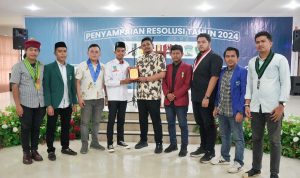 Walikota Medan Bobby Nasution foto bersama saat acara Resolusi Cipayung Plus Kota Medan di USU Medan, Kamis (11/1/2024). BP/erwan