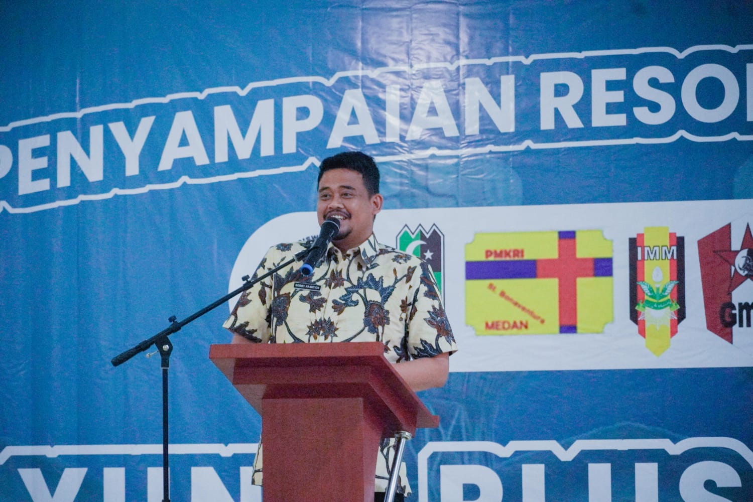 Walikota Medan Nasution saat memberikan sambutan dan arahan di Kampus USIU Medan. BP/erwan