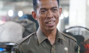 Dirut PUD Pasar Medan Suwarno. BP/erwan