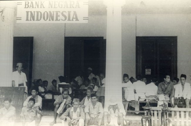 sejarah-bank-pertama-indonesia.jpg