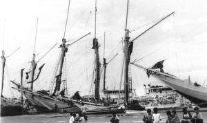 sejarah - kapal pinisi