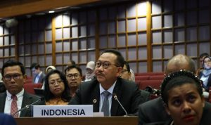 Kepala Otorita Ibu Kota Nusantara (IKN) Bambang Susantono merilis evaluasi sukarela tingkat lokal atau voluntary local review (VLR) dari Tujuan Pembangunan Berkelanjutan atau Sustainable Development Goals (SDGs) Nusantara, di Bangkok, Kamis (22/02/2024). (Dok. OIKN)