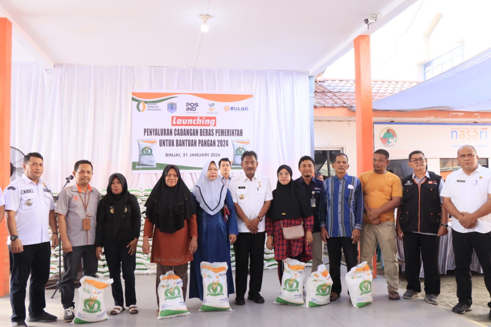 Wali Kota Binjai Drs.H.Amir Hamzah,M.AP salurkan bantuan cadangan pemerintah 2024.
