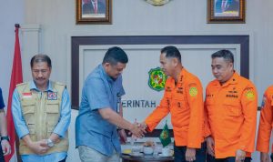 Wali Kota Medan Bobby Nasution saat menerima tim Basarnas Kota Medan. BP/erwan