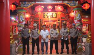 Kapolres Langkat berikan pengamanan perayaan Ibadah Tahun Baru Imlek 2575 Tahun 2024 di Vihara Avalokitesvara. Foto: Ist