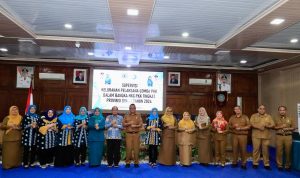 Ketua PKK dan Asisten III Pemko Binjai sambut tim Supervisi TP-PKK Provsu. 