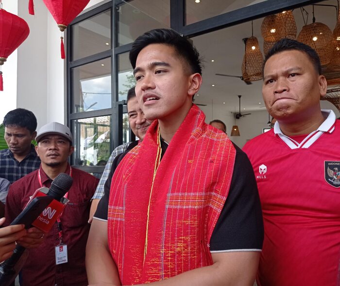 Ketum PSI, Kaesang Pangarep saat diwawancarai di Kota Pematangsiantar. (Dok. Istimewa)