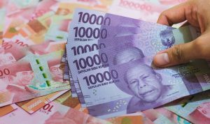Kurs Rupiah Melemah 25 Poin Terhadap Dolar AS pada Senin Pagi