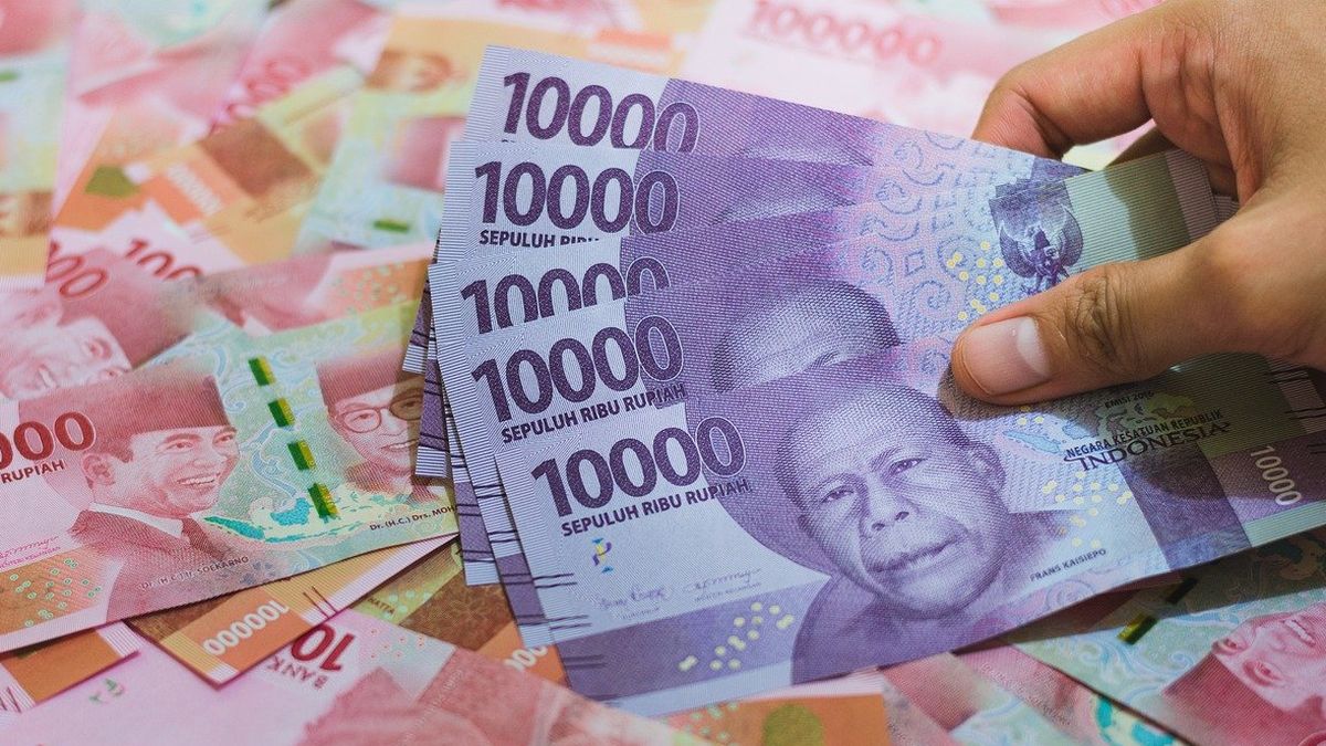 Kurs Rupiah Melemah 25 Poin Terhadap Dolar AS pada Senin Pagi