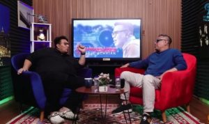 Mo Sidik berbincang soal pengalamannya gabung tim debat Anies Baswedan ke Abdel. (Tangkap layer Youtube Abdel Achrian)