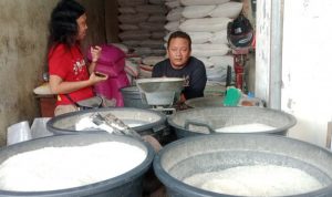 Naiknya Harga Gabah Picu Kelangkaan dan Kenaikan Harga Beras