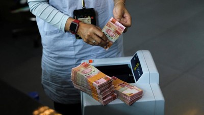 Nilai Tukar Rupiah Melemah di Pagi Hari, Mencapai Rp15.656 per Dolar AS