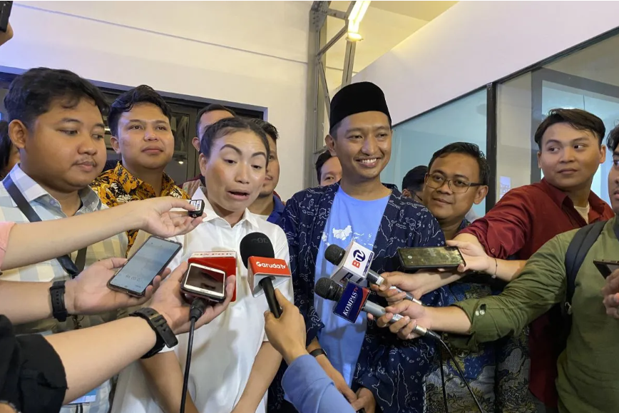 Juru Bicara Tim Kampanye Nasional (TKN) Prabowo Subianto-Gibran Rakabuming Raka, Rahayu Saraswati Djojohadikusumo menjawab pertanyaan wartawan saat ditemui di Pos Bloc, Jakarta, Rabu (21/2/2024). (ANTARA/Fath Putra Mulya)