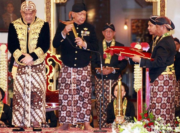 Sumber: detik.com, quora.com