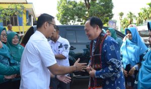 Plt Sekdako Padangsidimpuan Roni Gunawan Rambe saat menyambut kedatangan Tim Supervisi TP PKK Sumut di Gedung Adam Malik, Rabu (6/3-24). Foto : BP/Ist
