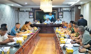 Rapat kegiatan Pemantauan dan Pencegahan Asmara Subuh pada bulan Suci Ramadhan di Balai Kota Medan. BP/erwan