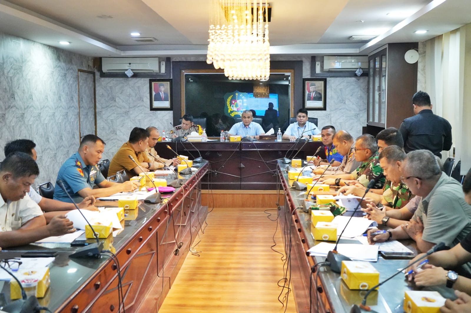 Rapat kegiatan Pemantauan dan Pencegahan Asmara Subuh pada bulan Suci Ramadhan di Balai Kota Medan. BP/erwan