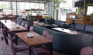 Lokasi warkop Menteng Apa Adanya yang nyaman dan sejuk dengan tampilan menu andalan sesuai selera pengunjung. BP/erwan