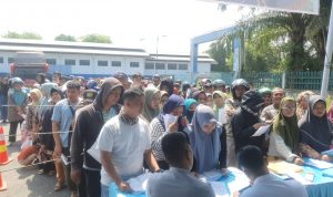Warga Antusias mendaftar mudik gratis yang digagas Pemko Medan. BP/erwan