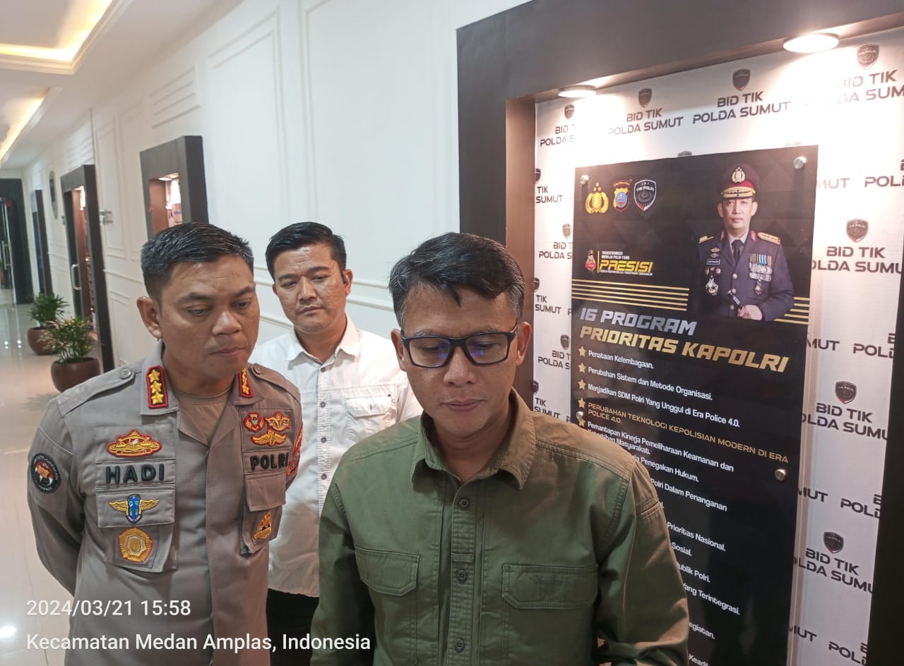 Direktur Reserse Kriminal Umum Kombes Pol Sumaryono didampingi Kabid Humas Kombes Pol Hadi Wahyudi.(Istimewa)