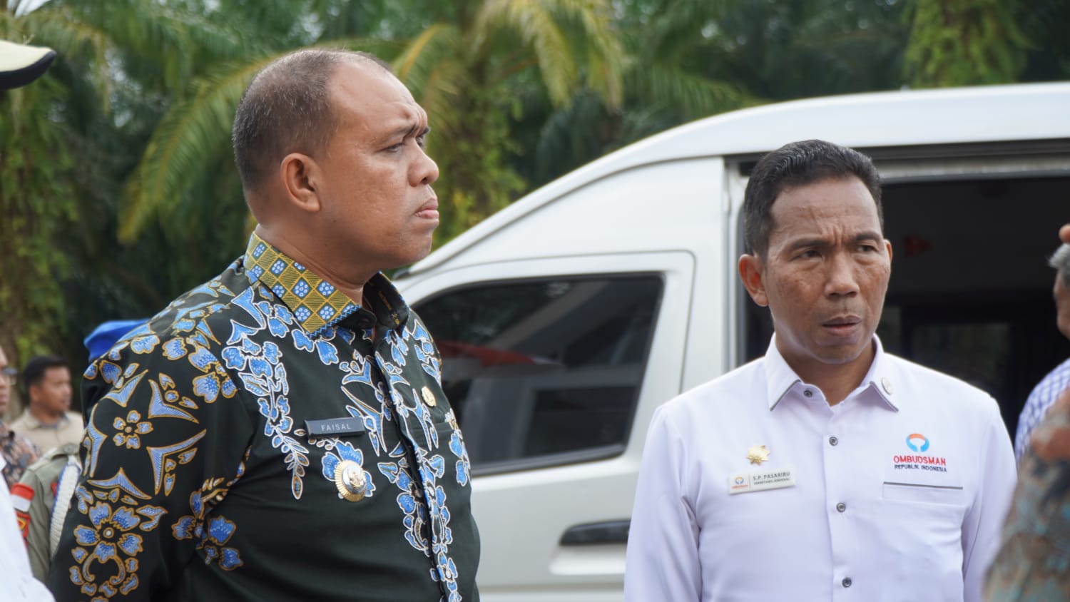 Pj Bupati Langkat H.M. Faisal Hasrimy, AP., M.AP bersama Sekertaris Jenderal Ombudsman RI Kunjunggi Wisata Tangkahan. Foto : Ist.