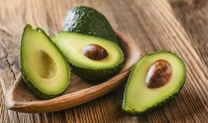 Penelitian Terbaru Merekomendasikan Penambahan Buah Alpukat ke Diet Harian untuk Meningkatkan Kualitas Diet