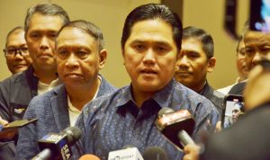 Pengambilan Sumpah WNI untuk Thom Haye dan Ragnar Oratmangoen Ditunda