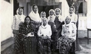 Sumber: hijab.id, kumparan.com