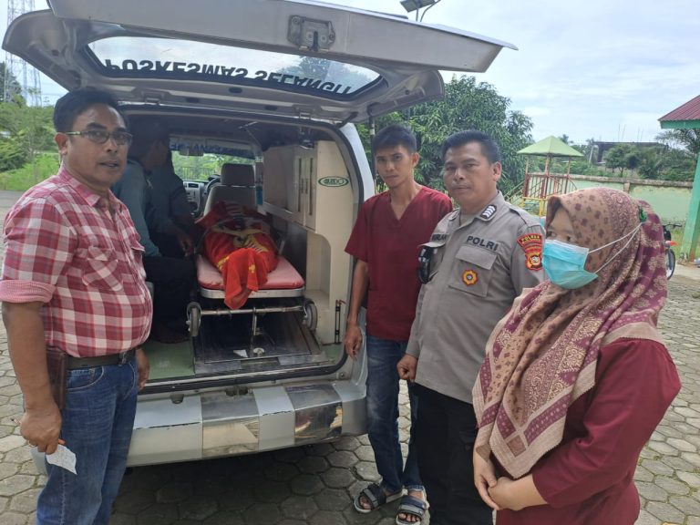 Evakuasi Korban Tersengat Listrik di Musi Rawas