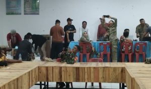 Tim gabungan mendata sejumlah orang yang diamankan saat terjaring razia.(Istimewa)
