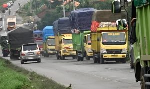 Truk dilarang melintas selama lebaran.(Istimewa)