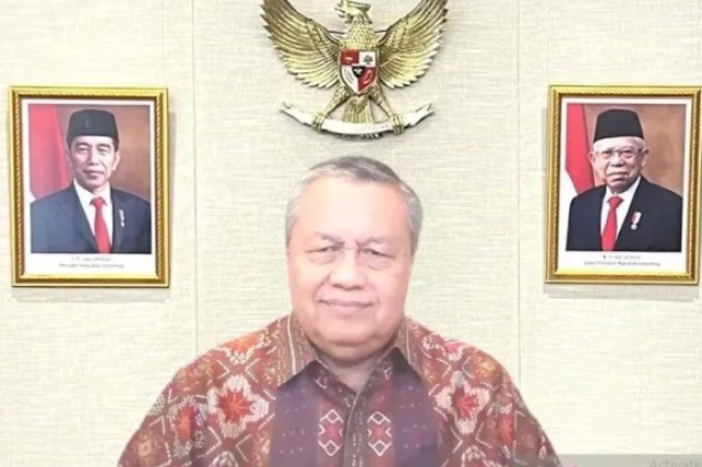 Gubernur BI dalam kegiatan rapat zoom bersama dengan jajaran manajemen.(Istimewa)