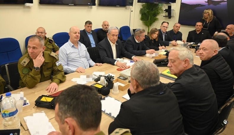 Militer Israel membatalkan serangan pembalasan ke Iran di menit-menit terakhir setelah Joe Biden menelepon Benjamin Netanyahu (Foto: Reuters)
