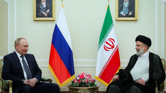 Kemitraan Strategis Rusia-Iran: Kerjasama Senjata Menguat di Tengah Tekanan Global