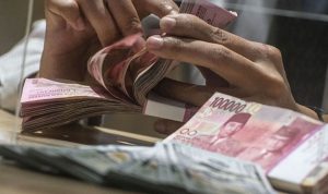Konflik Timur Tengah Memicu Investor Berlindung pada Aset Safe Haven, Rupiah Melemah
