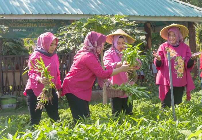 BRI Mempersembahkan BRInita: Menggerakkan Perempuan Lewat Inovasi Pertanian Kota
