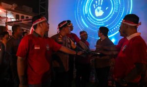 Pj Wali Kota Padangsidimpuan Letnan Dalimunthe saat Launching Wifi Gratis di Alaman Bolak Padang Nadimpu, Senin (29/4-24) malam. Foto : BP/Ist
