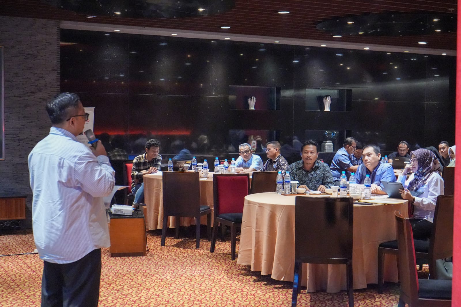 Kepala Bappeda Medan Benyy Iskandar saat menyampaikan paparan. BP/erwan